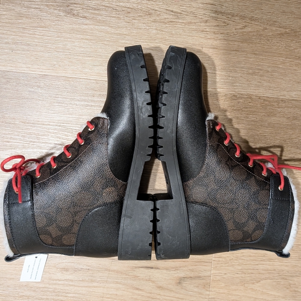 SOLD Coach Lorraine Bootie in Signature Logo Print sz 7 - Picture 4 of 15